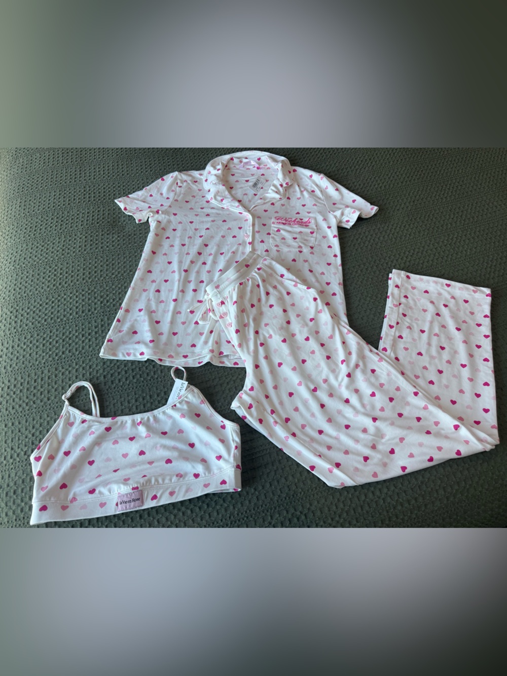 La Vie En Rose White Pajama Set with Pink Heart Print